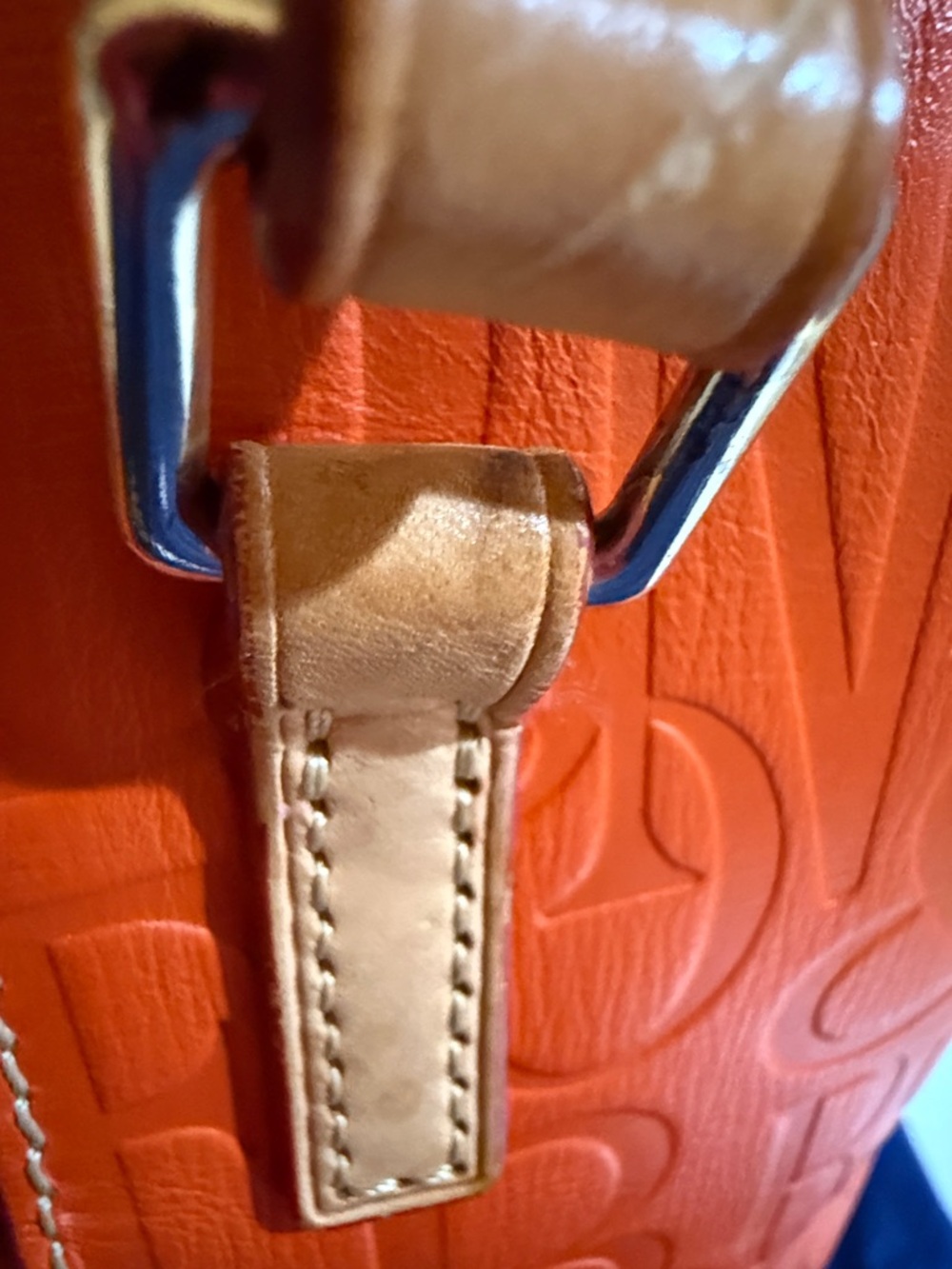 vintage Dooney & Bourke Retro Embossed Graffica GUC - Picture 11 of 15
